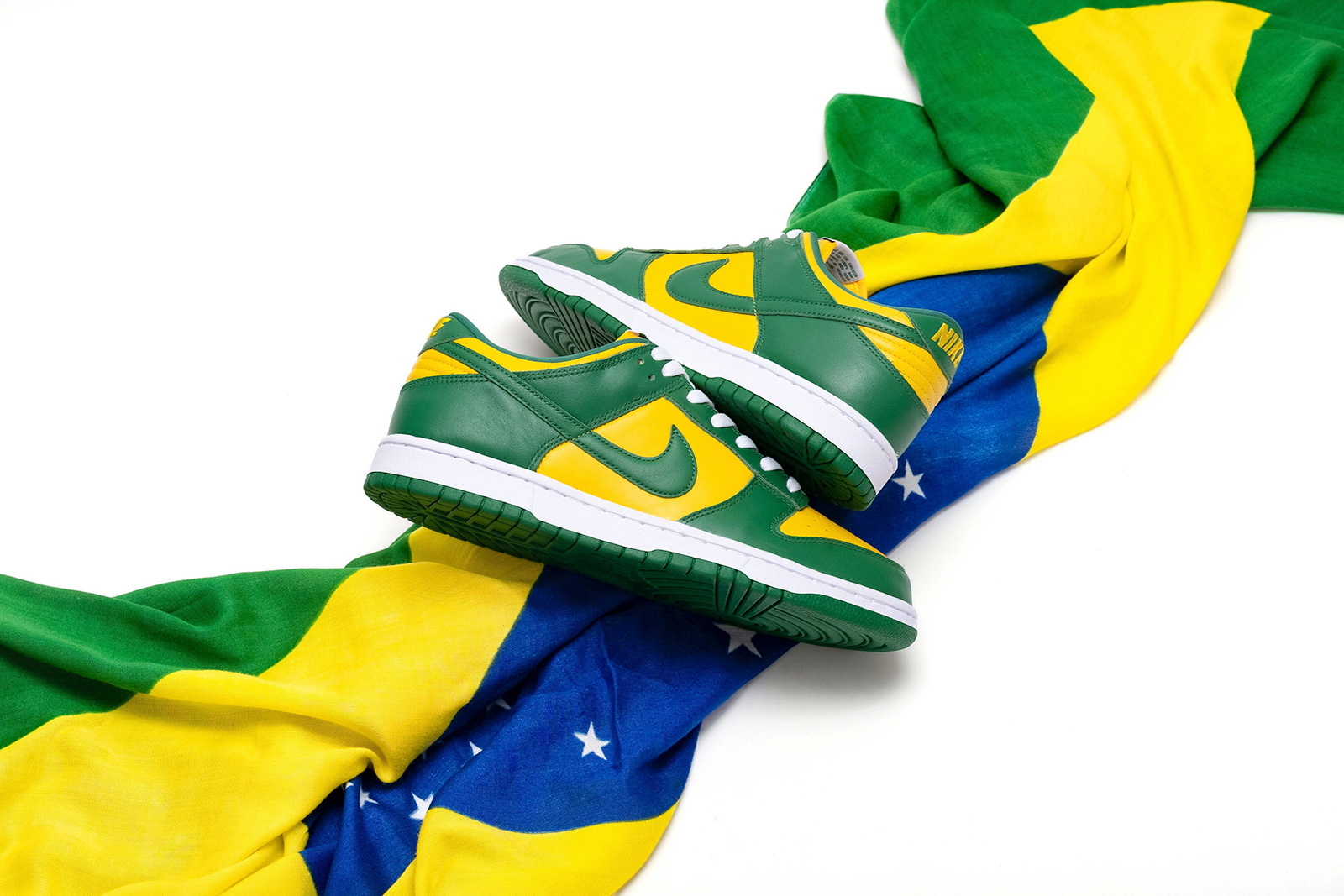 2020 Brazil Nike Dunk Low SP Varsity Maize/Pine Green CU1727-700 Size 10.5  New