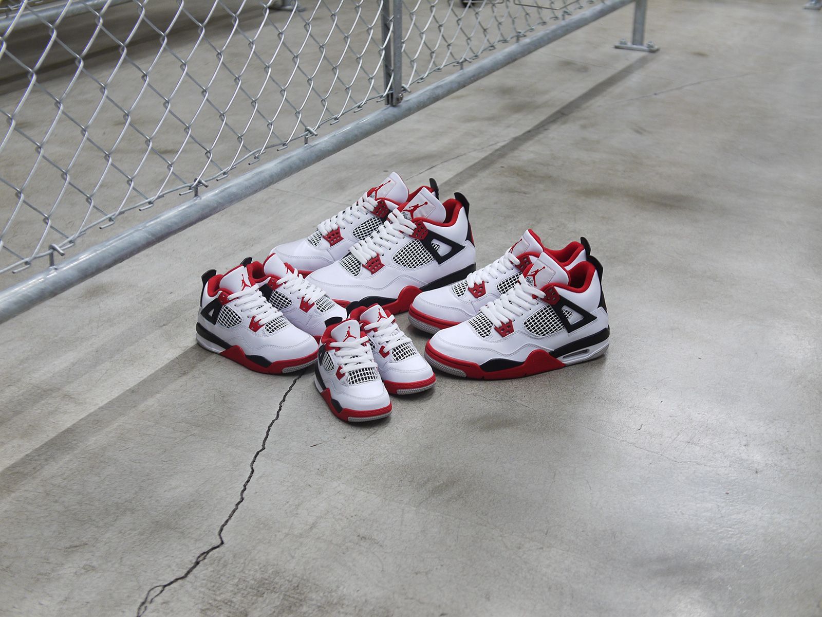JORDAN BRAND AIR JORDAN 4 RETRO “FIRE RED” “MICHAEL JORDAN” | mita 