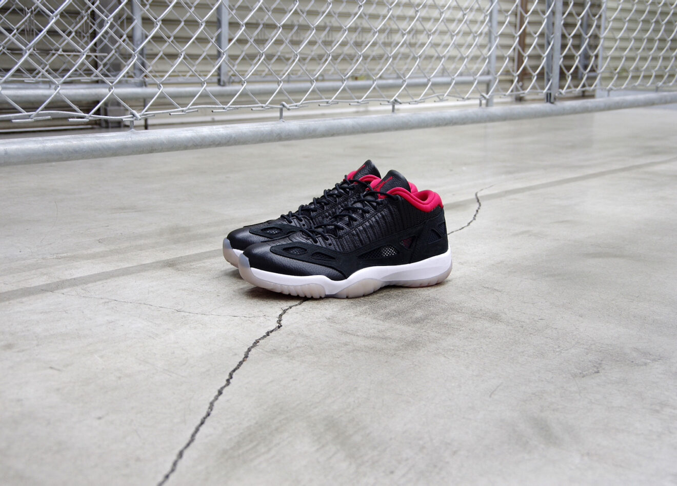 JORDAN BRAND AIR JORDAN 11 RETRO LOW IE “BRED” “MICHAEL JORDAN” mita